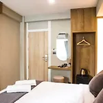 B Stay Hotel