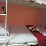 Hostel24