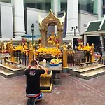 Rishi Court