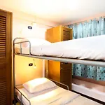 Hostel 8 Sukhumvit Soi 8 Bangkok