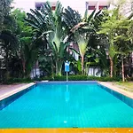 101 Holiday Suite Hotel