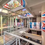 Silom Art Hostel