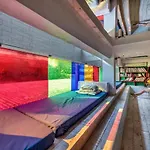 Silom Art Hostel