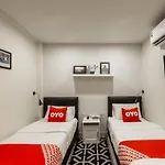 Oyo 960 The Urban Age Deluxe