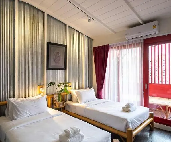 Lin Poshtel 林