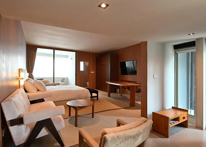 Roam At Balance Suites