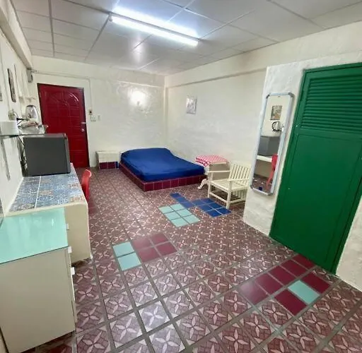 Ratanawong Place 206