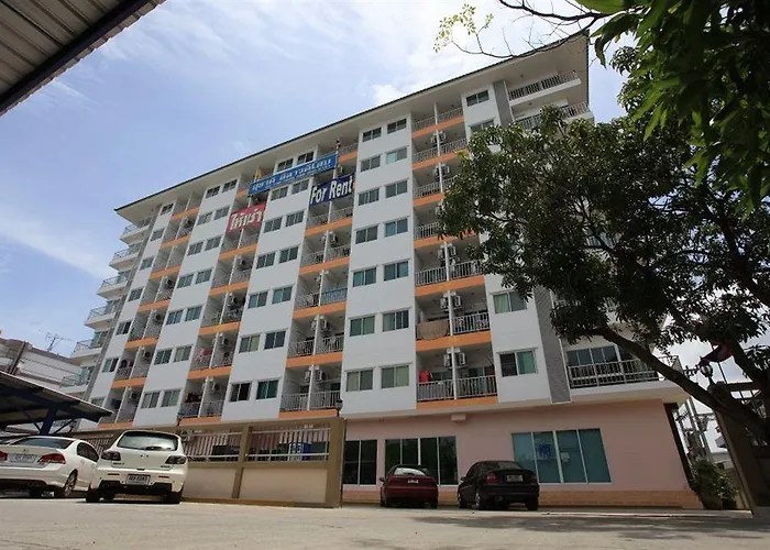 Suchart Leelawadee Home