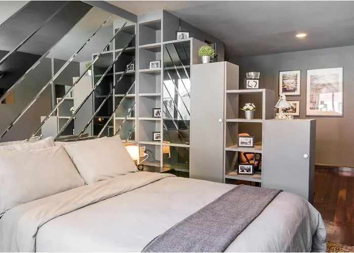 Laid Back Bangkok Living In A Retro Chic Retreat