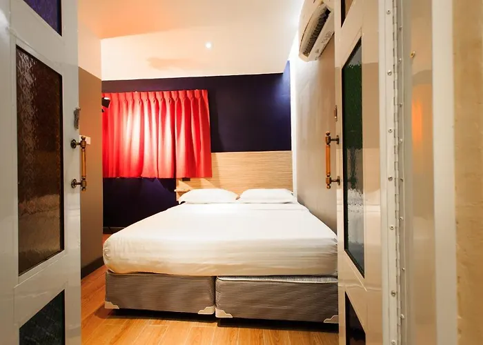 Cloud 9 Lodge