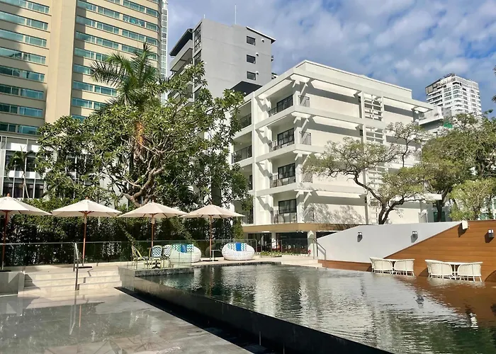 Floral Court Hotel & Residence Sukhumvit 13