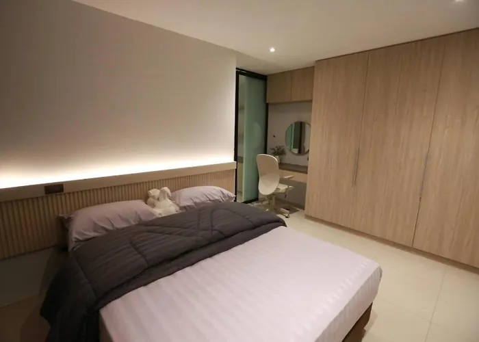 Baantip​ Homstay