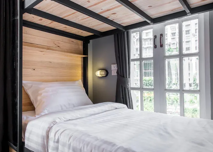 X9Hostel