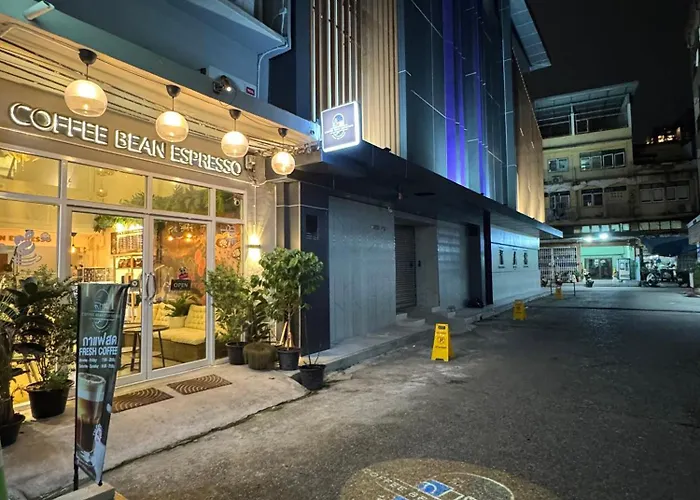 Twenty Two Place Hostel - Sukhumvit 22