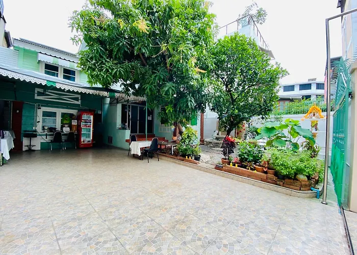 Green Garden Hostel