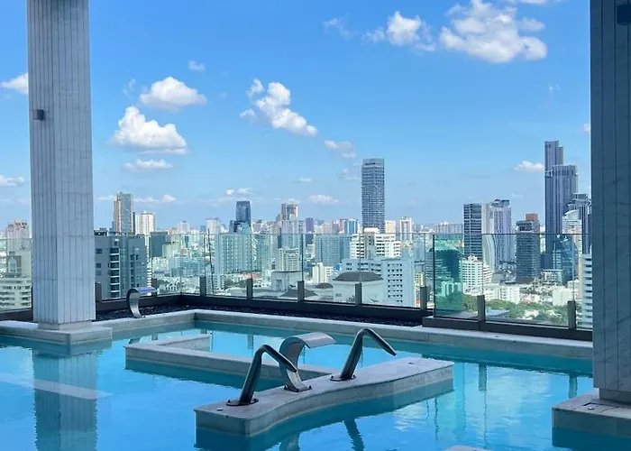 Ultra Luxury Large Central Phrom Phong 2 Beds Sky Pool