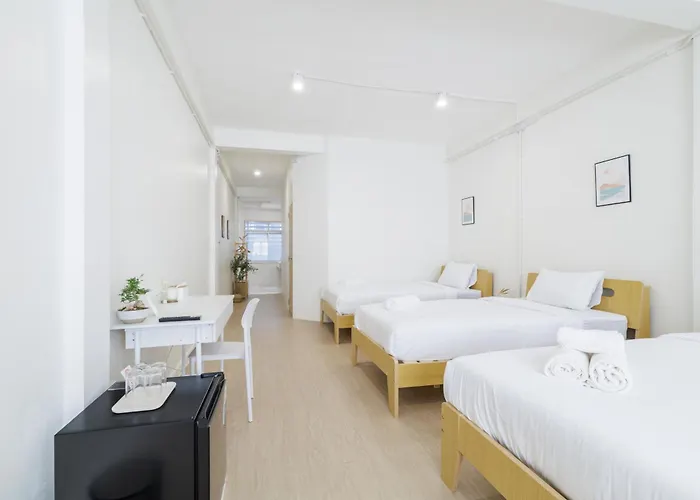 A Townhouse 100M From Bts Bangchak
