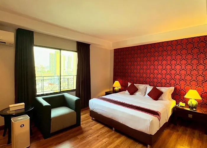 Atrium Boutique Hotel