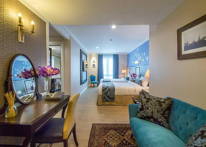 Sara\'S Hotel