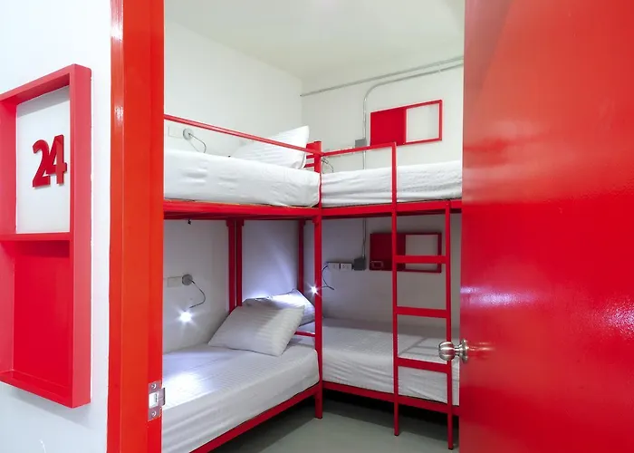 Jellybean Ezy Hostel Sathorn