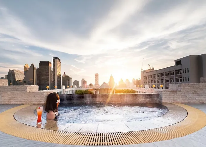 Zenith Sukhumvit Hotel