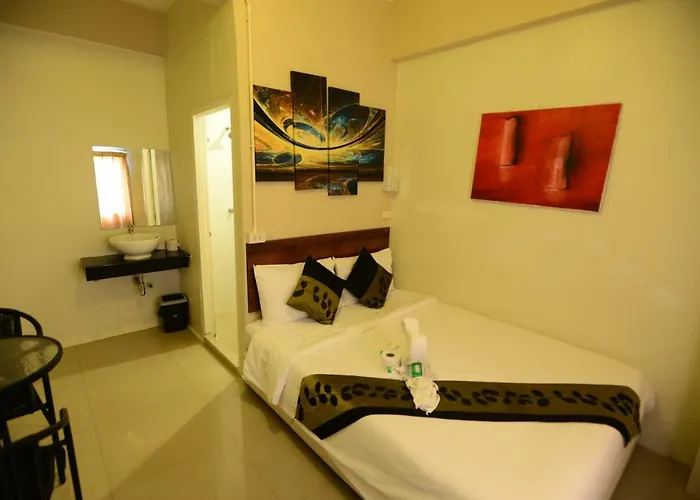 Khaosan Green House Hotel