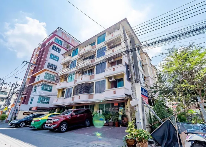 Benjaratch Boutique Apartment