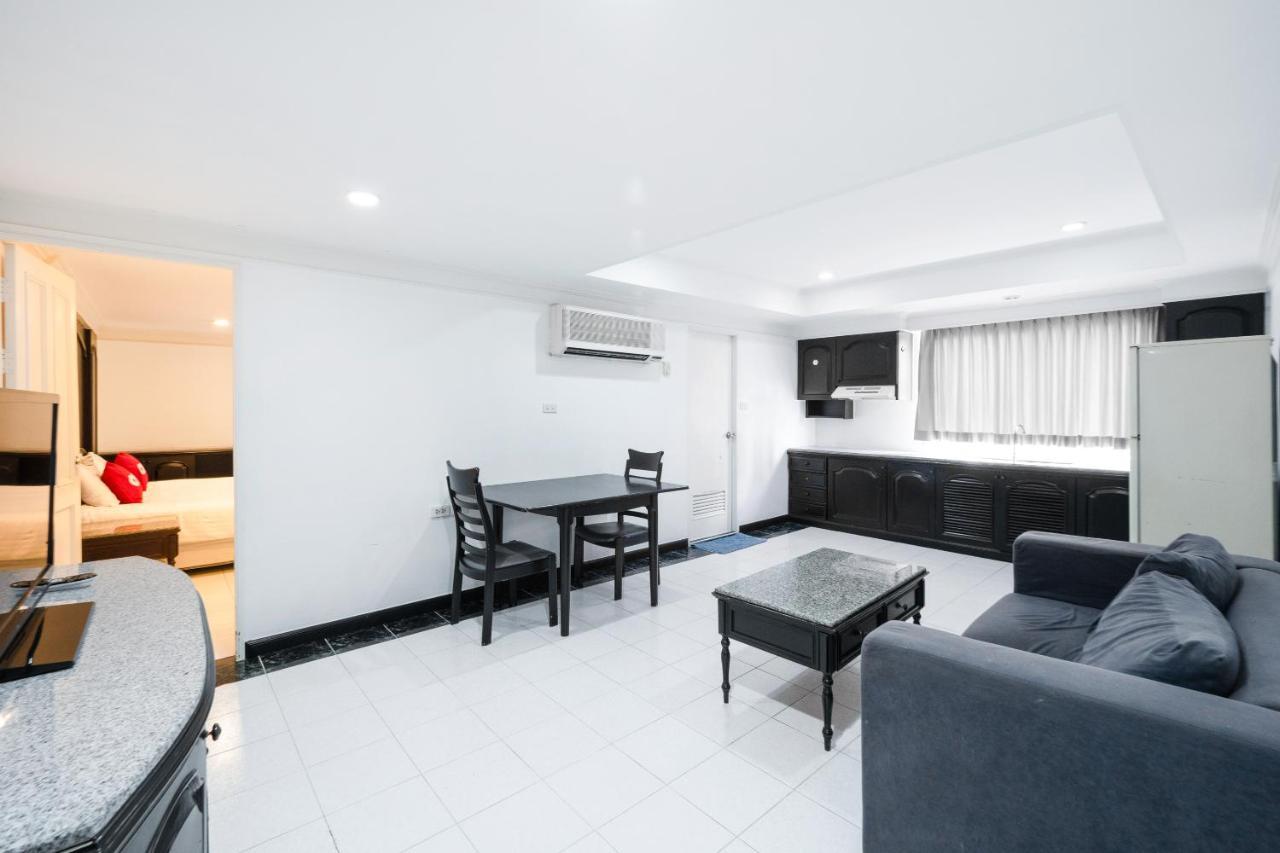 Oyo 1042 Boon's Hotell