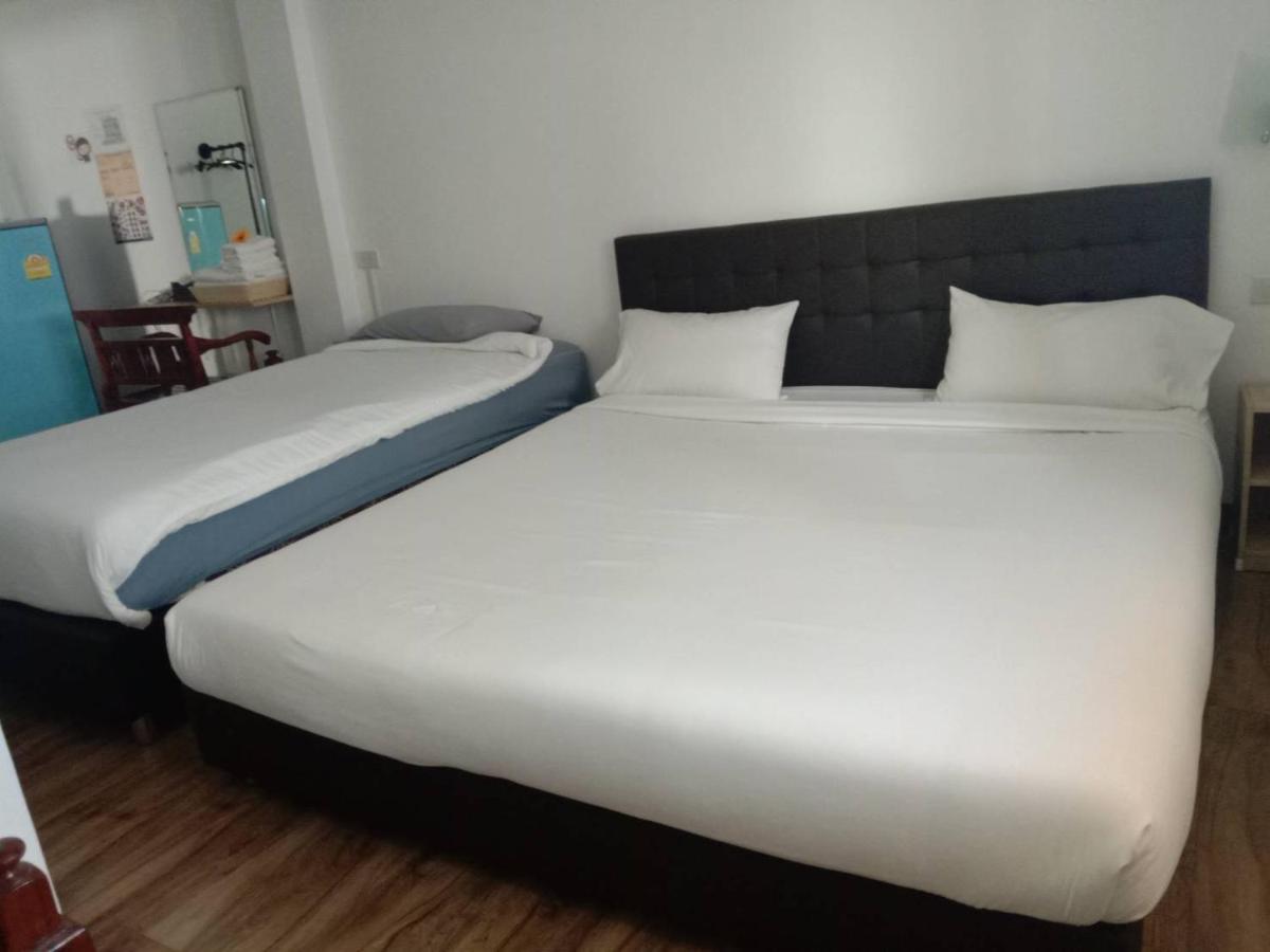 Hoppers Place Donmuang Albergue *