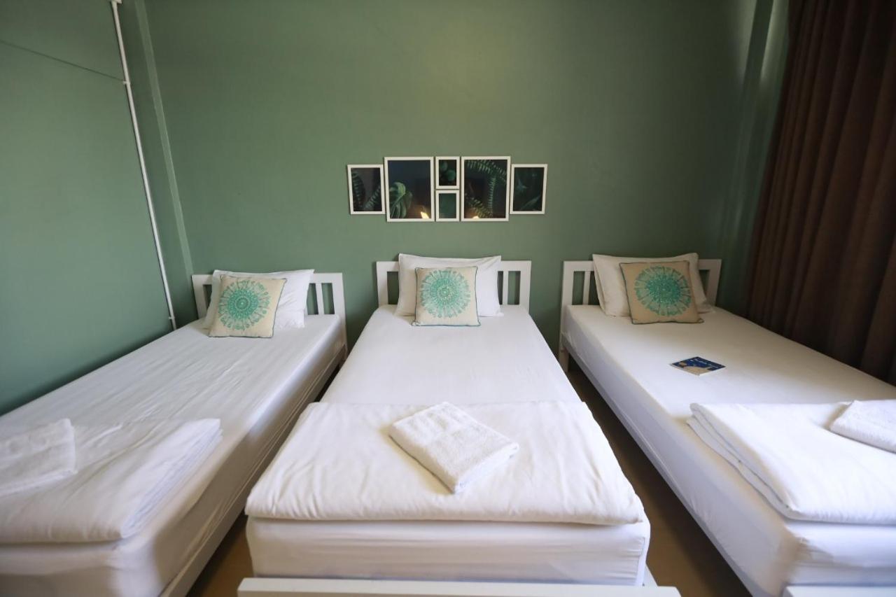 Hostel D House *