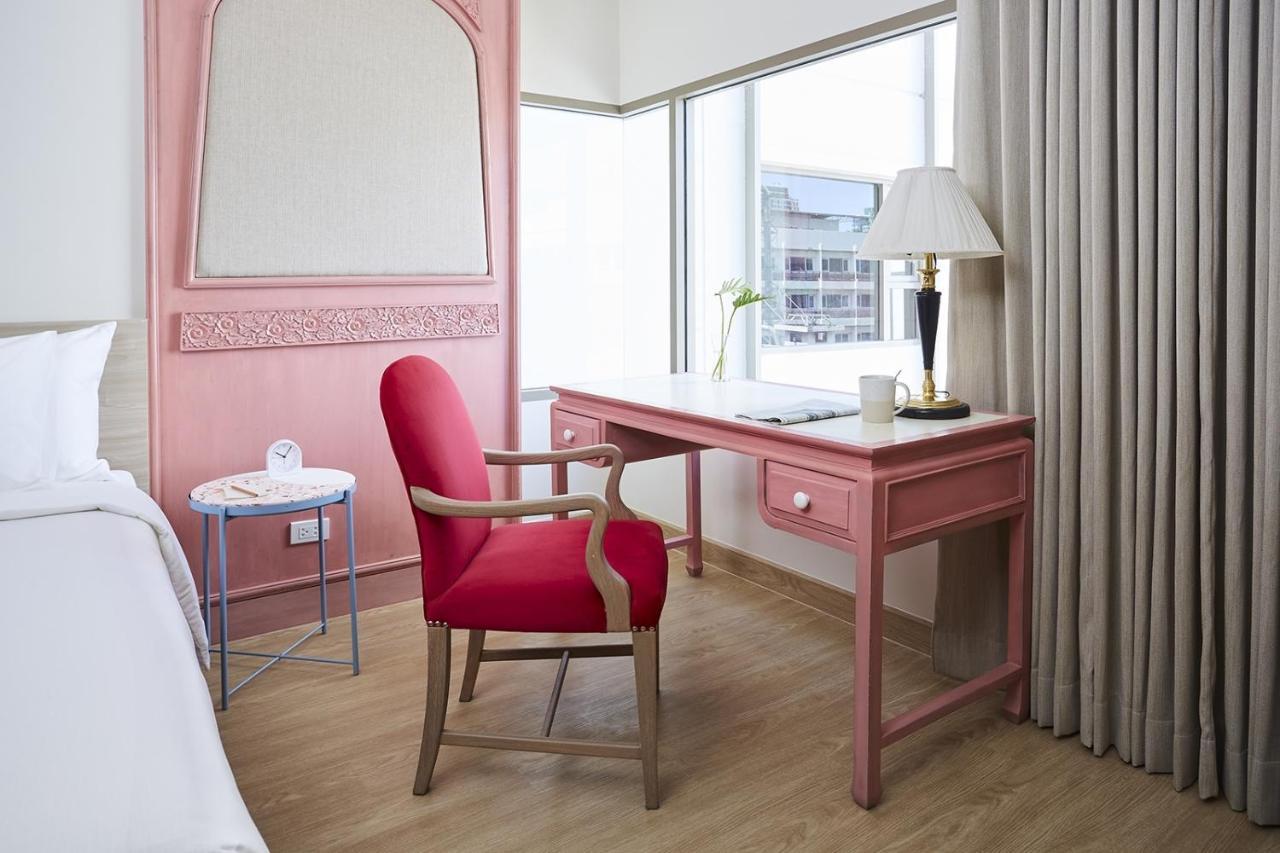 56 Surawong Hotell