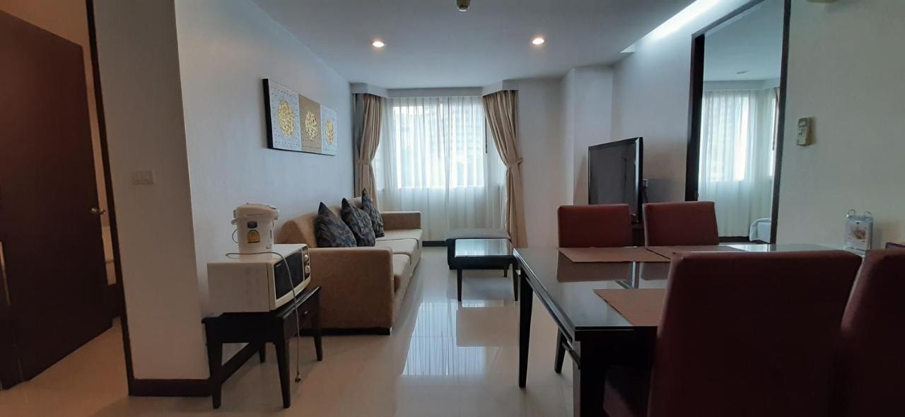 Khách sạn Plaza Nana Bangkok