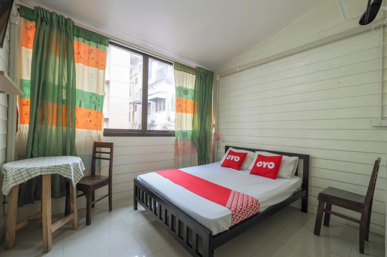 Oyo 1016 Jade's House Hotel 2*