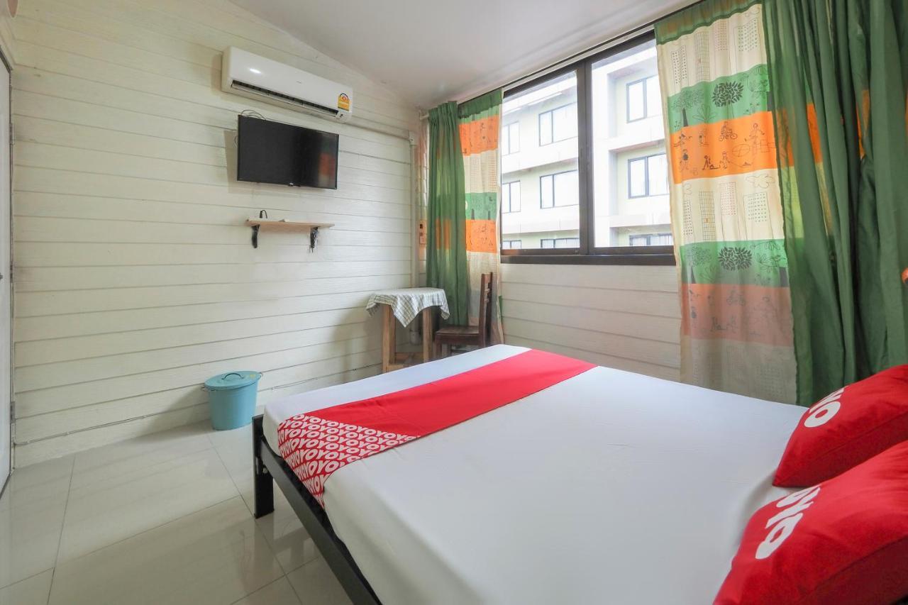 Oyo 1016 Jade's House Hotel Bangkok
