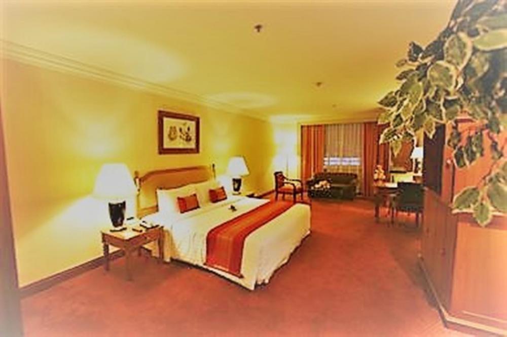 Hotel Golden Tulip Sovereign 4*