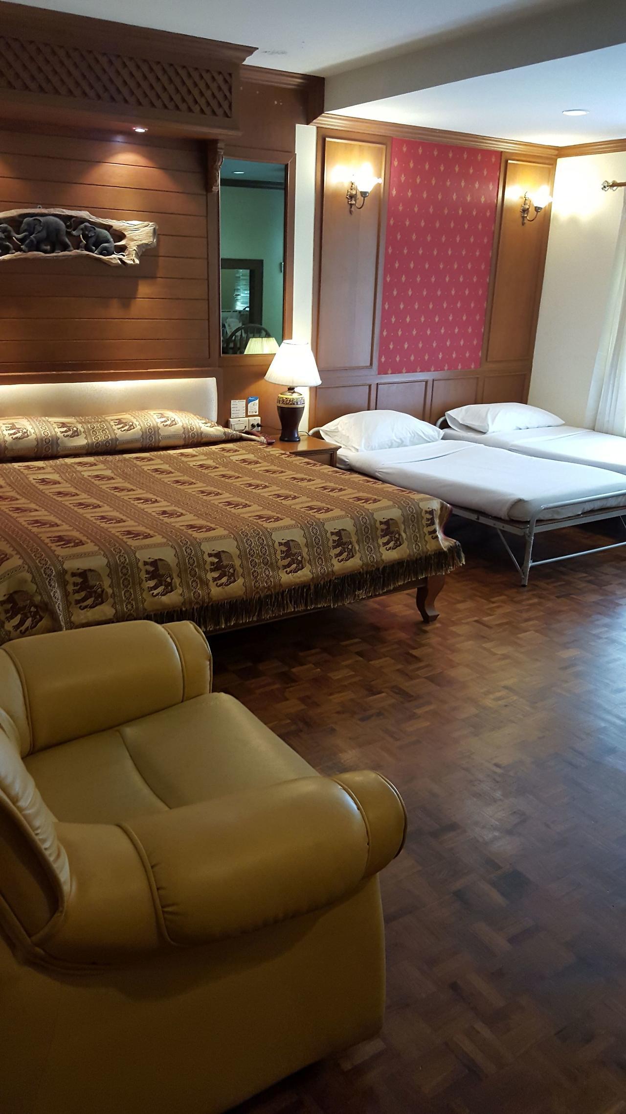Khách sạn Royal Ivory Sukhumvit Nana 3*