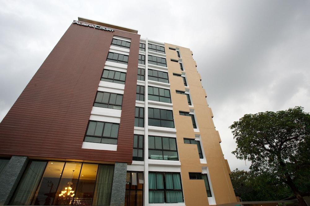 Alisha Court & Hotel Bangkok