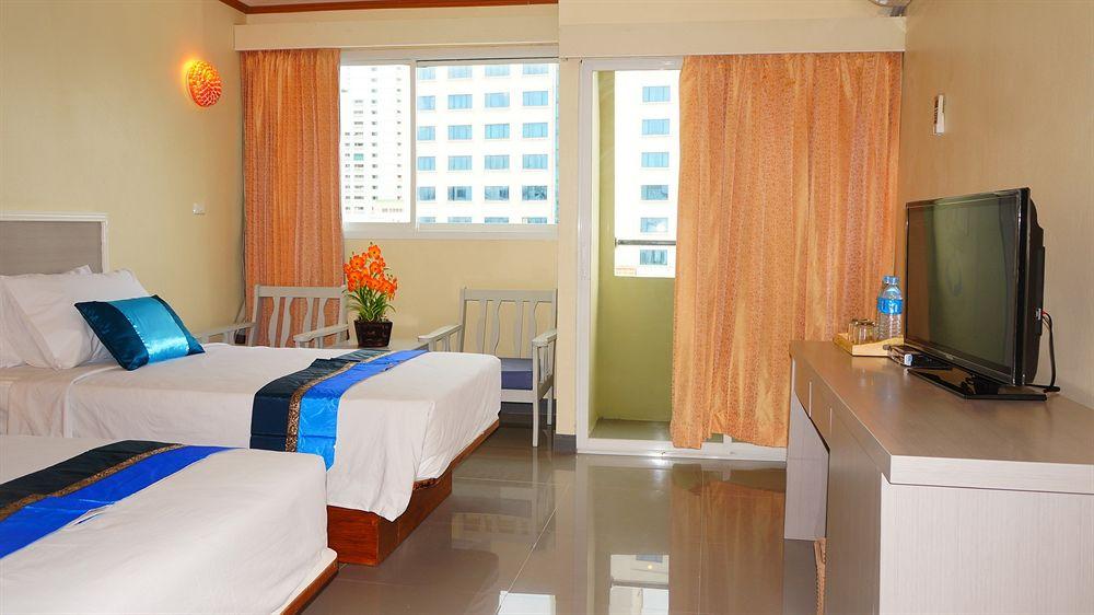 J Two S Pratunam Hotel Bangkok