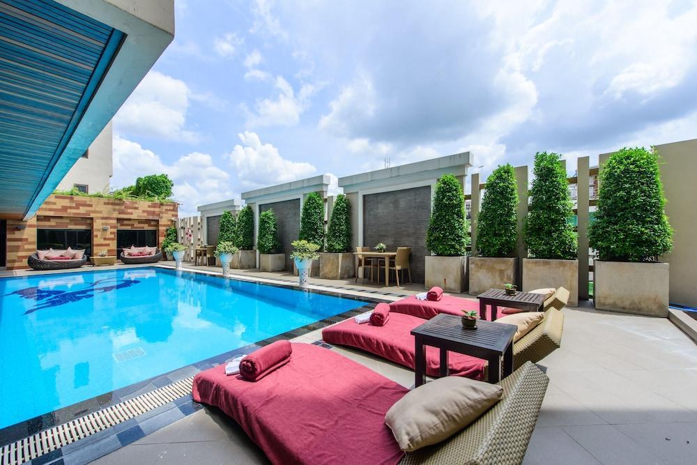 Mida Don Mueang Airport Hotel 4*