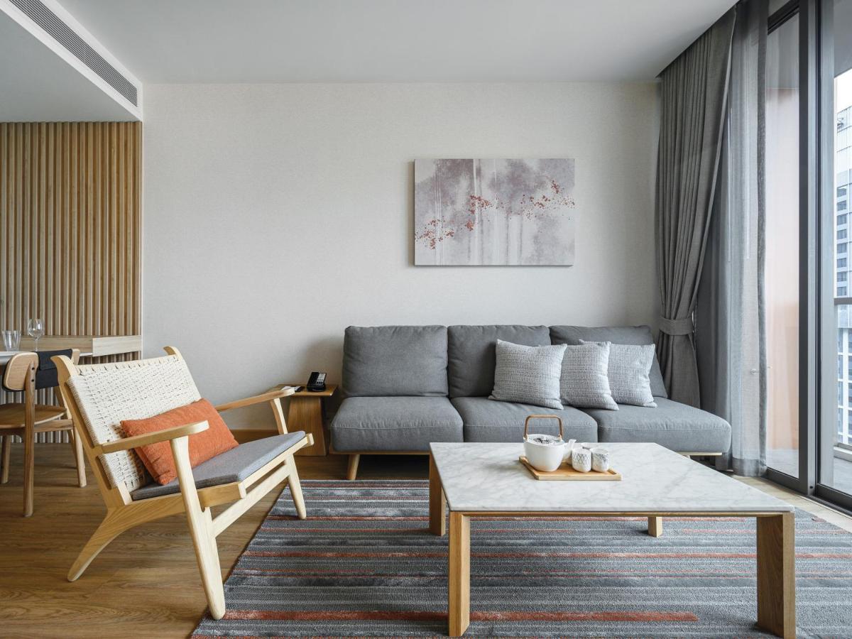 Oakwood Khách sạn 5*