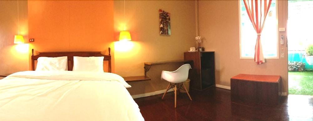 Hotel Issara House