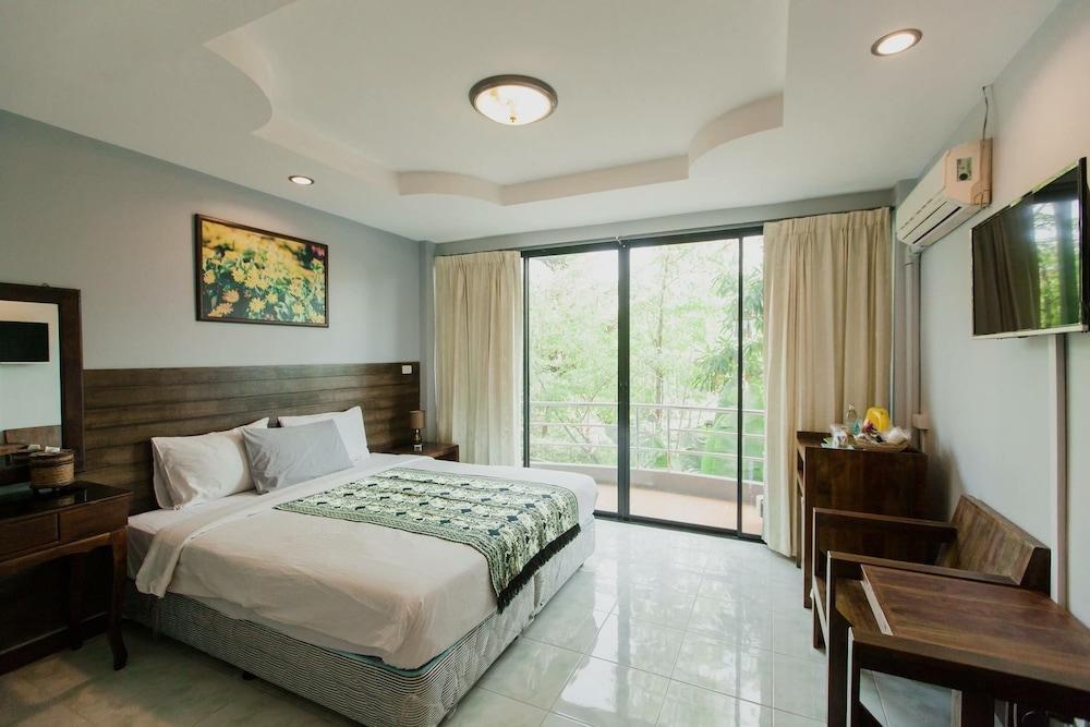 Khách sạn Platinum Place By Zuzu