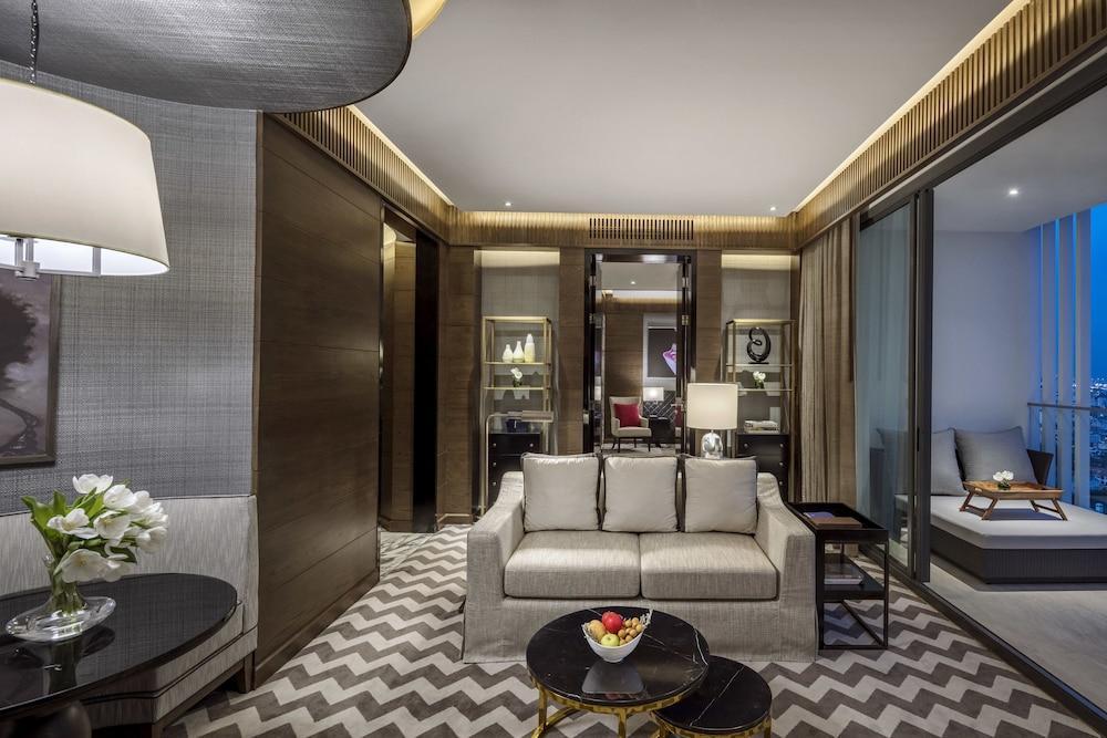 137 Pillars Hotell 5*