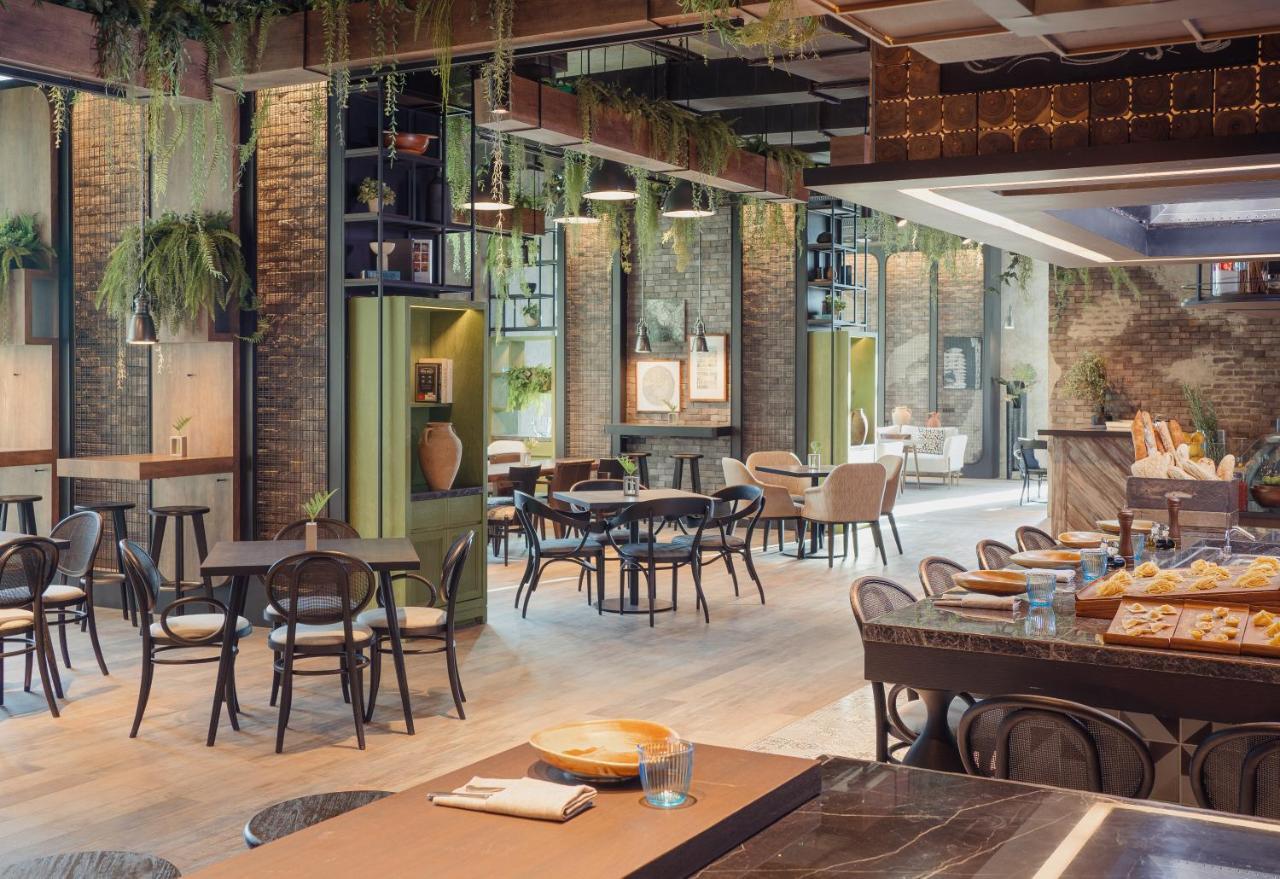 Kimpton Maa-lai Bangkok, An Ihg