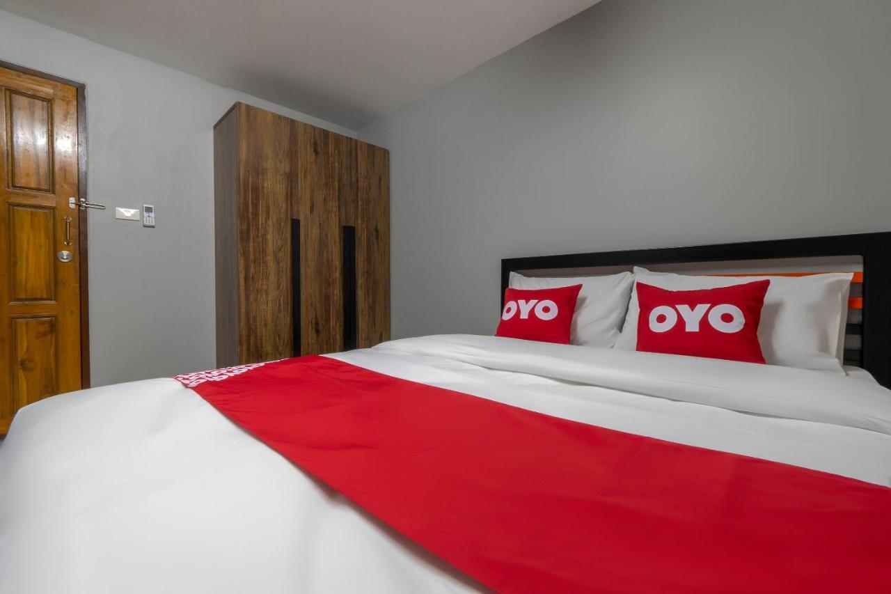 Oyo 714 Chevasai Vipawadee 42 Hotel Bangkok