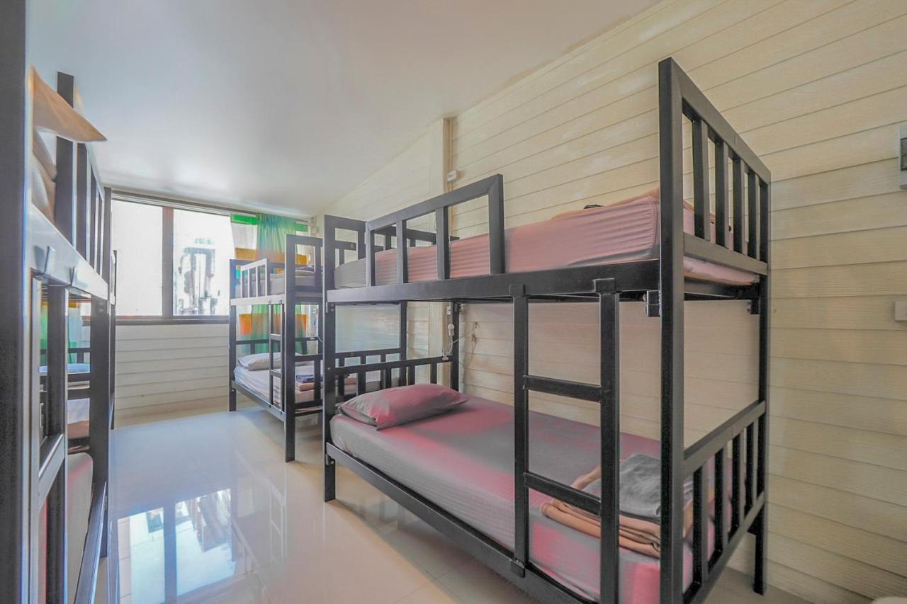 Oyo 1016 Jade's House 2*