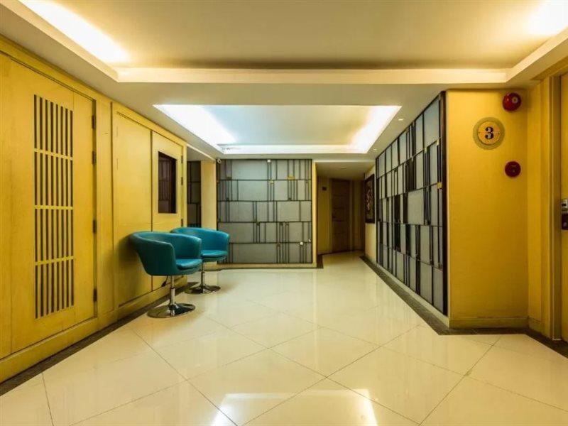 Upar Sukhumvit 11 Nana 3* Banguecoque