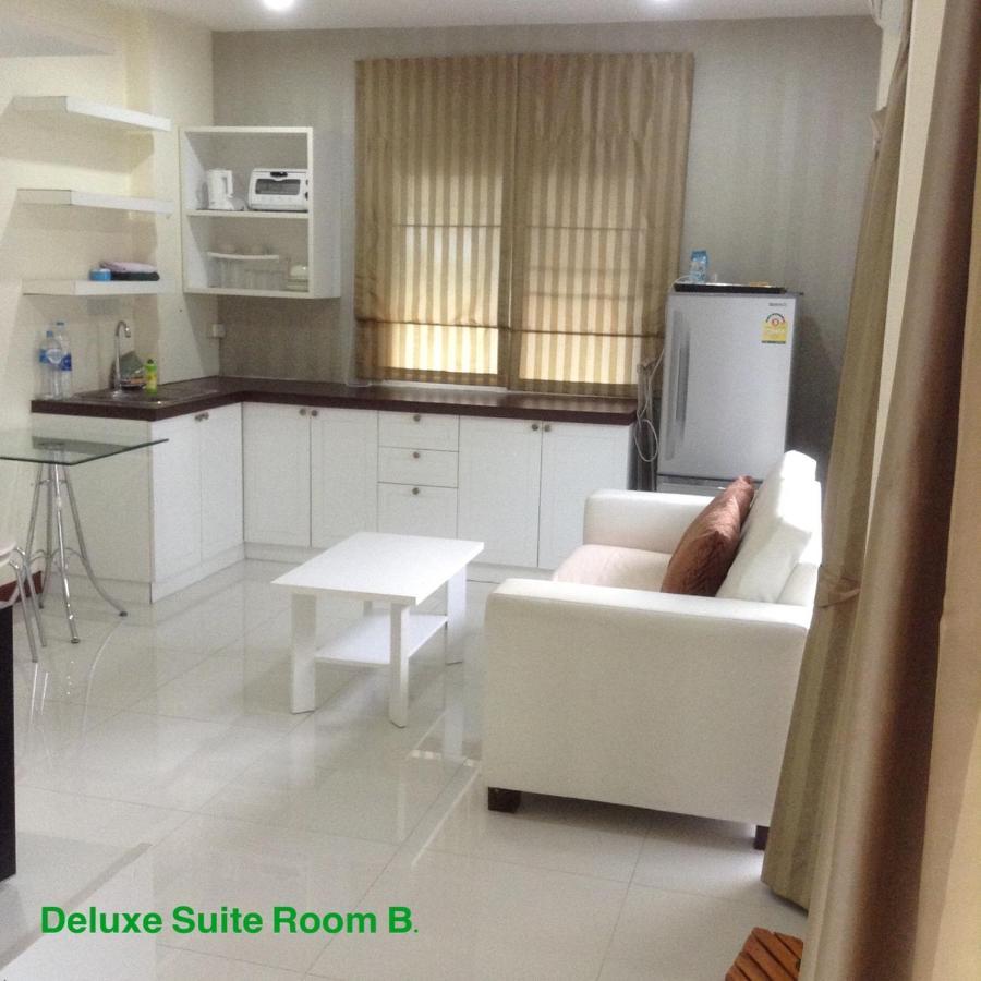 Trio House Aparthotel