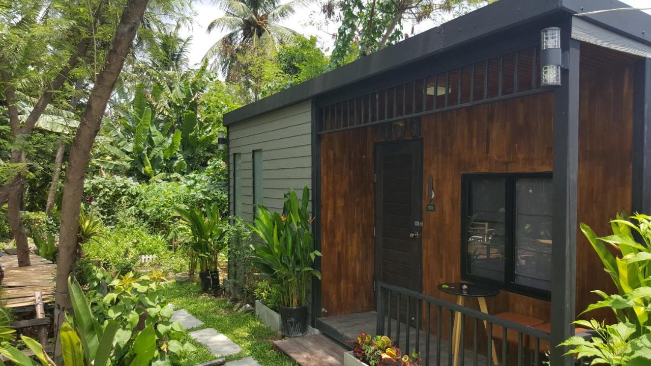 Do Dee Cafe Hostal