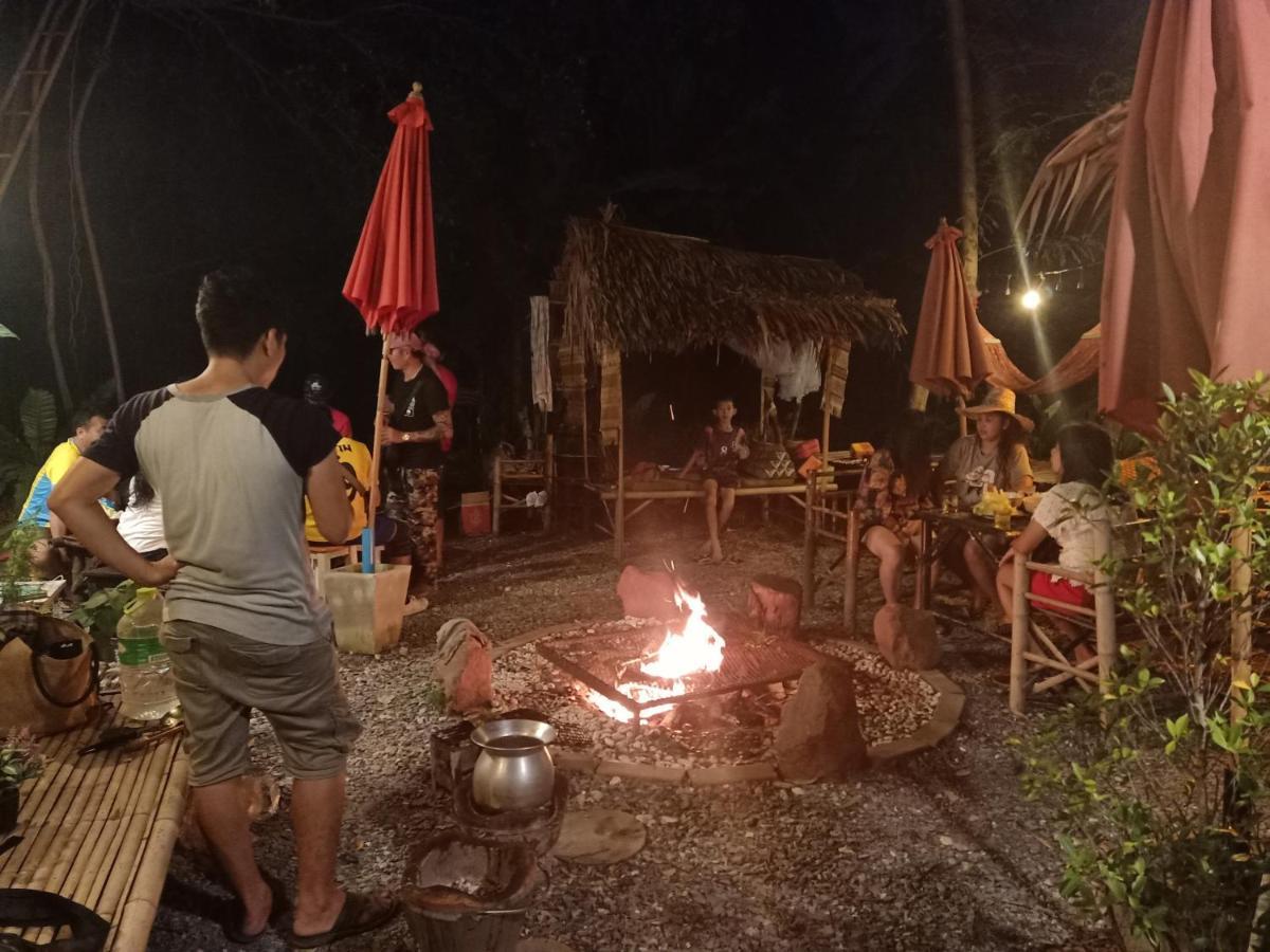 Hostal Do Dee Cafe
